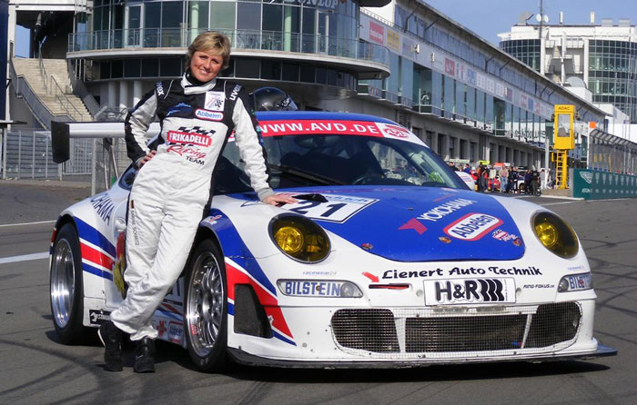 Someone Asks Men In This Online Group To Share Women They Consider Heroes, 30 Guys Deliver