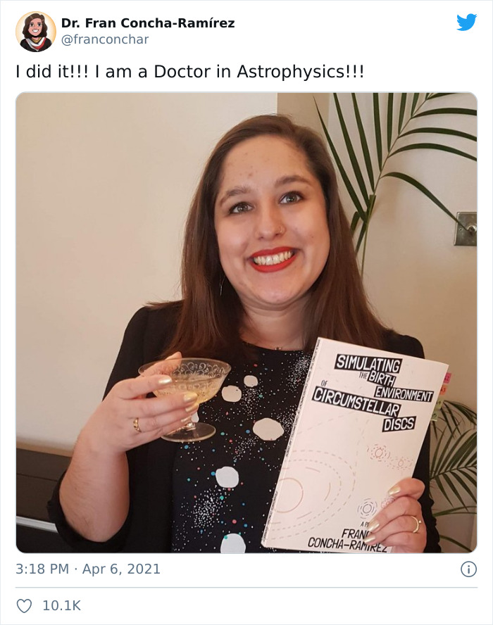 Women-Sharing-Their-Wins-Achievements