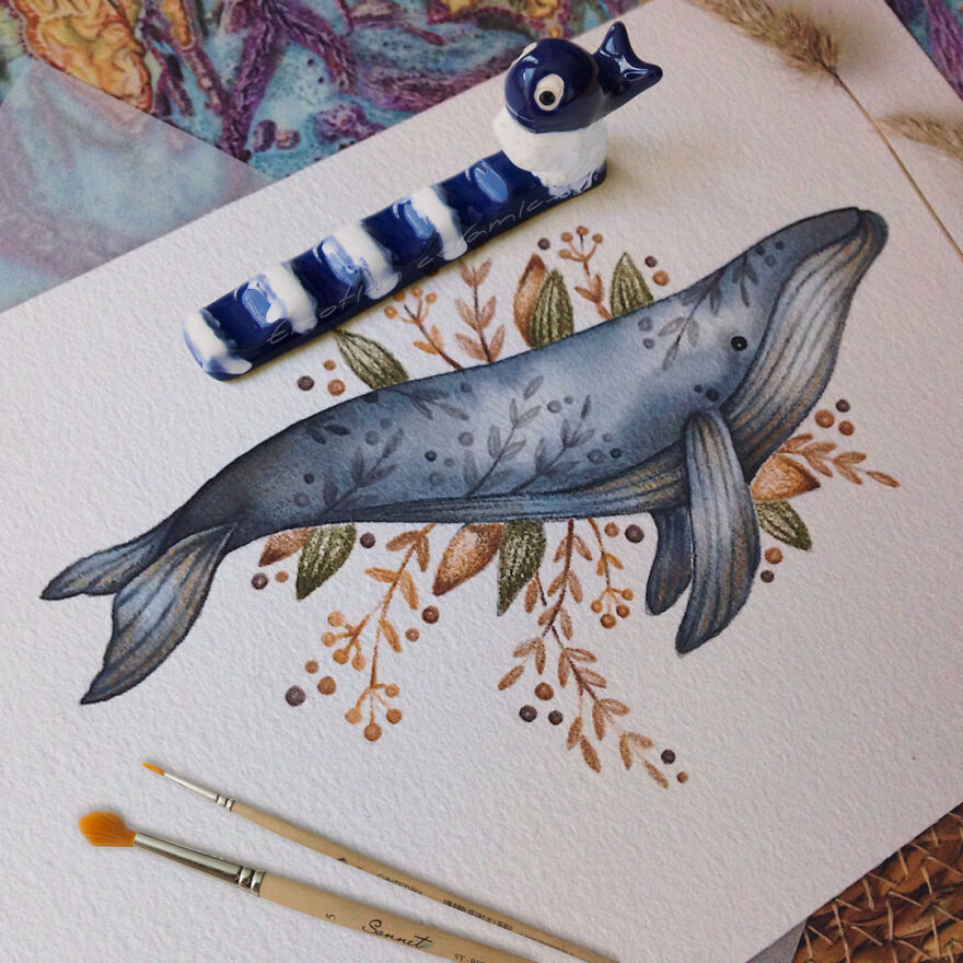 Brush Holder With Whale