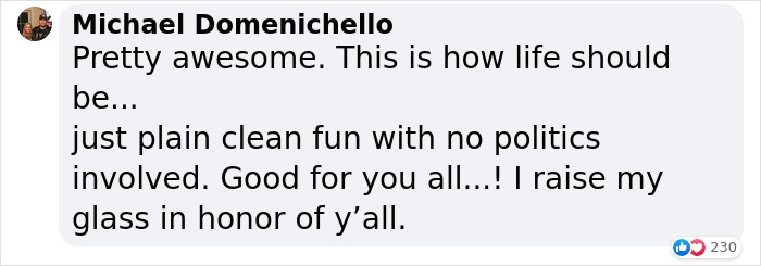 This Town Has A Sign War Going On Between Many Businesses And It's Entertaining The Locals (20 Pics) This Town Has A Sign War Going On Between Many Businesses And It's Entertaining The Locals (20 Pics)