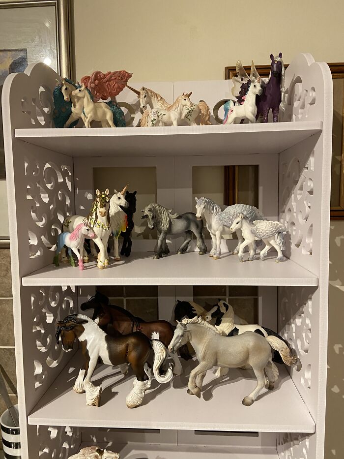 Also Horse Figures & Fantasy Horse Figures (Small Collection)