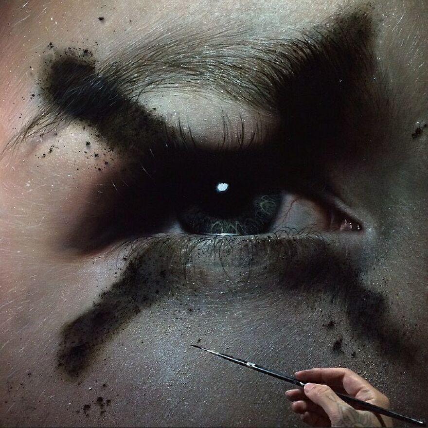 'refugee'
oil On Linen Wrapped Birch Gallery Panel.
new #odaking Painting Done By Me And My Hubby @oda.paints For The 'Transfigure' Group Show At @lastritesgallery August 22nd- October 3rd.