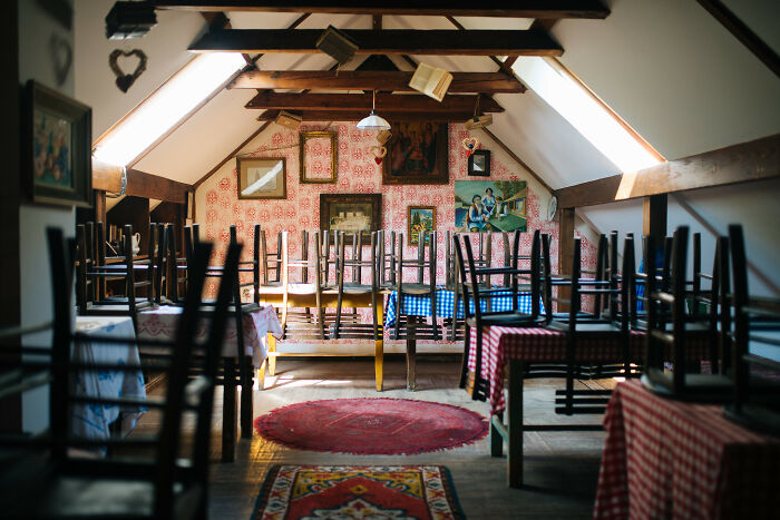 30 Chefs Reveal Restaurant "Red Flags" That Indicate You Should Eat Somewhere Else