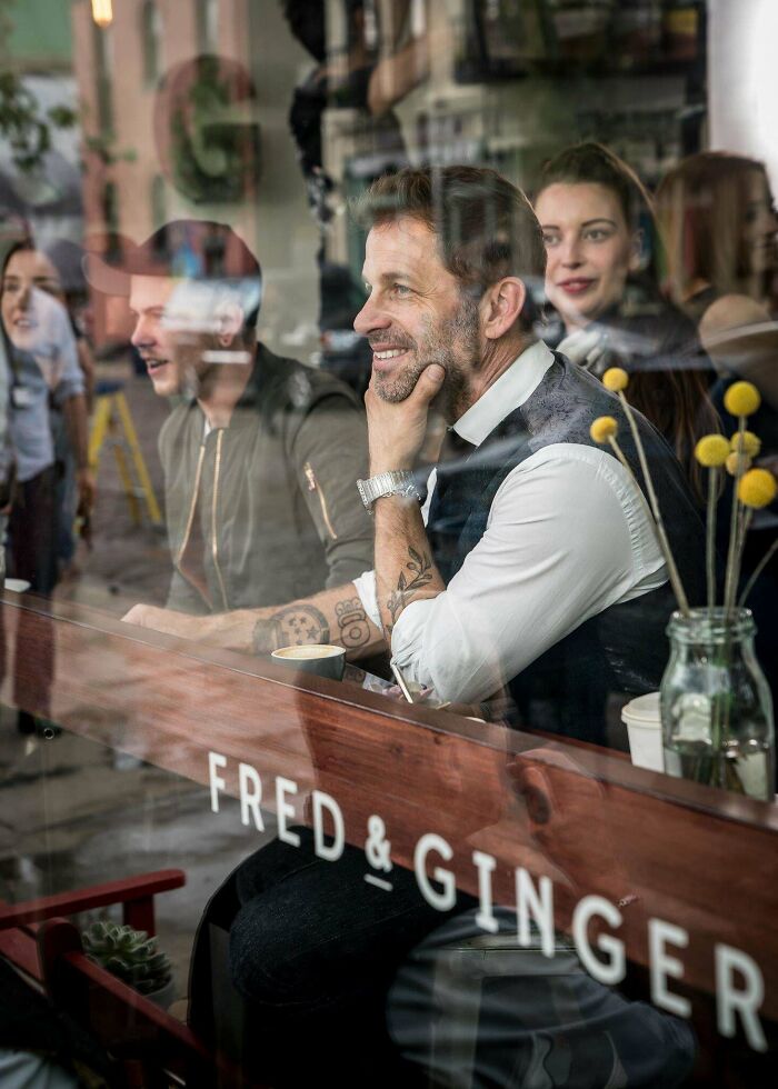 While Filming In 2016 For Justice League, Zack Snyder Tried Fred & Ginger Coffee Nearby Shooting And Loved The Coffee So Much That He Included Their Coffeehouse In The Film Out Of Admiration