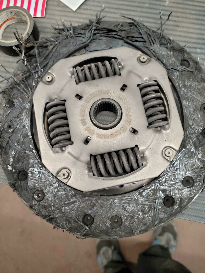 21' Jetta 1.4 With 1300 Miles. Probably The 6th Clutch I've Done In The Last Month. What Makes People Buy Standard Cars When They Clearly Don't Know How To Drive Stick Is Beyond Me