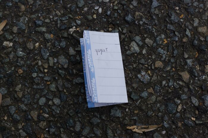 A Shopper With Simple Tastes And A Poor Memory