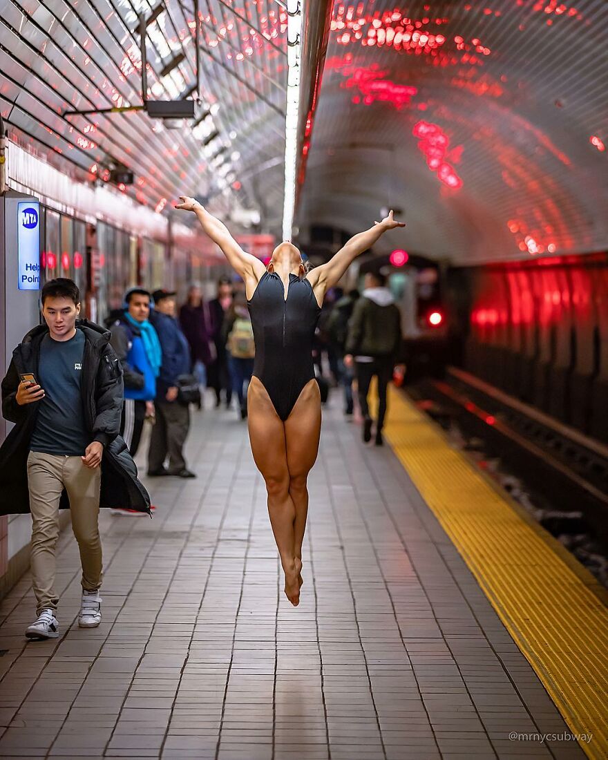 A Photographer Takes Pictures Of Random People On The Subway And The Result Is Incredible