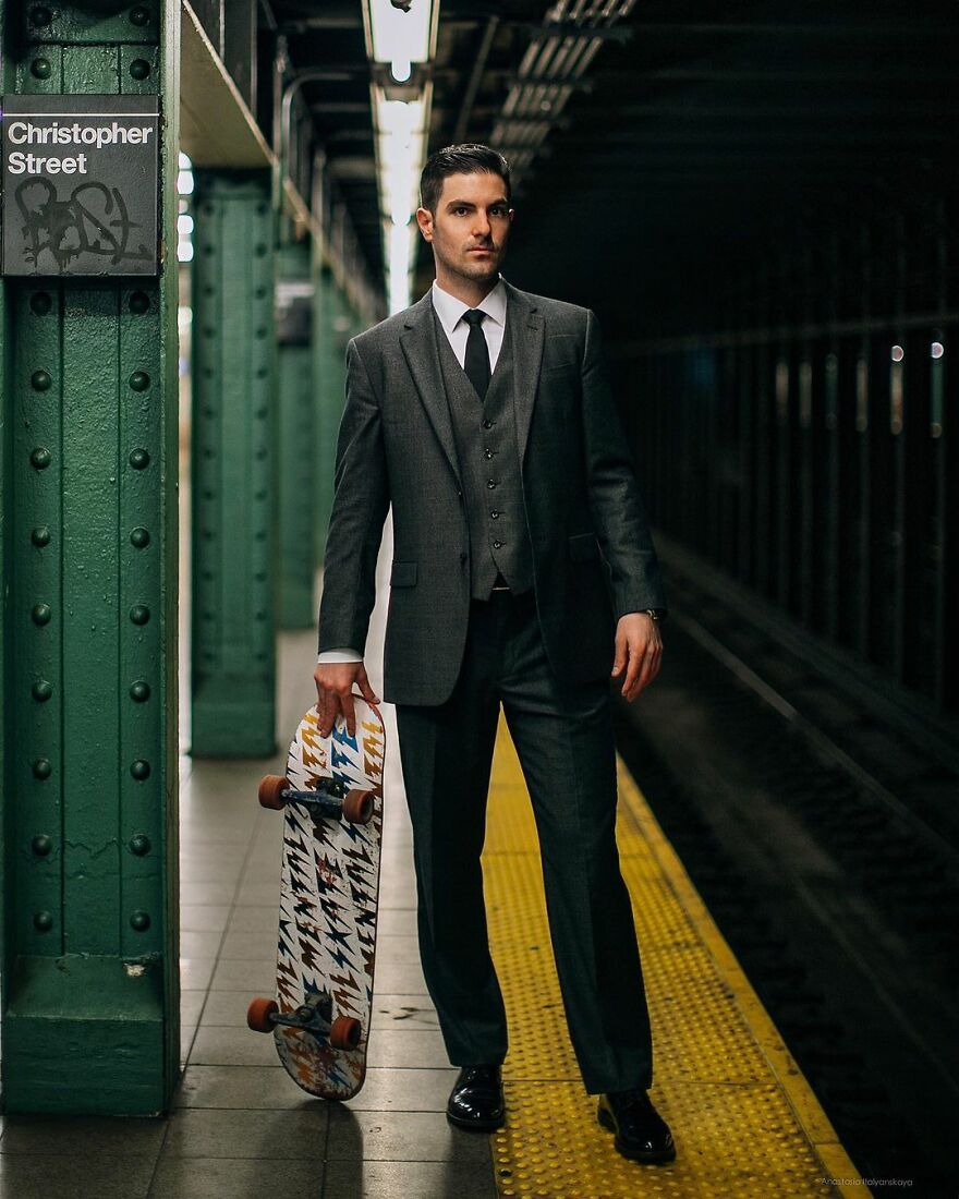 A Photographer Takes Pictures Of Random People On The Subway And The Result Is Incredible