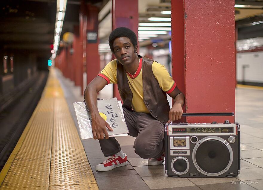 A Photographer Takes Pictures Of Random People On The Subway And The Result Is Incredible