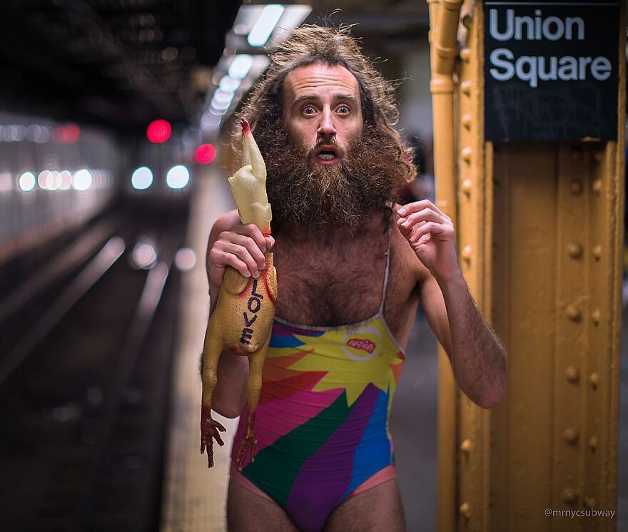 A Photographer Takes Pictures Of Random People On The Subway And The Result Is Incredible