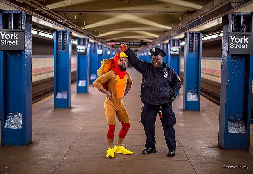 A Photographer Takes Pictures Of Random People On The Subway And The Result Is Incredible
