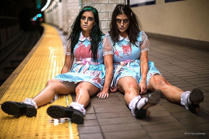 A Photographer Takes Pictures Of Random People On The Subway And The Result Is Incredible