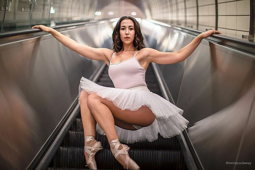 A Photographer Takes Pictures Of Random People On The Subway And The Result Is Incredible
