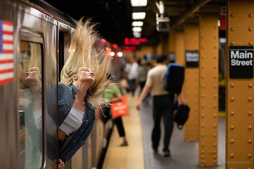 A Photographer Takes Pictures Of Random People On The Subway And The Result Is Incredible