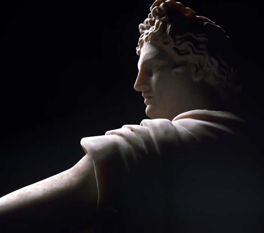 I Made A Thought-Provoking Short Film Showing The Collapse Of Ancient Greek And Roman Statues