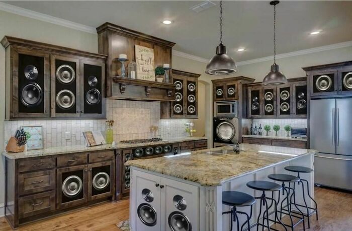 I Guess They’re All About That Bass, Bout That Bass... No Treble