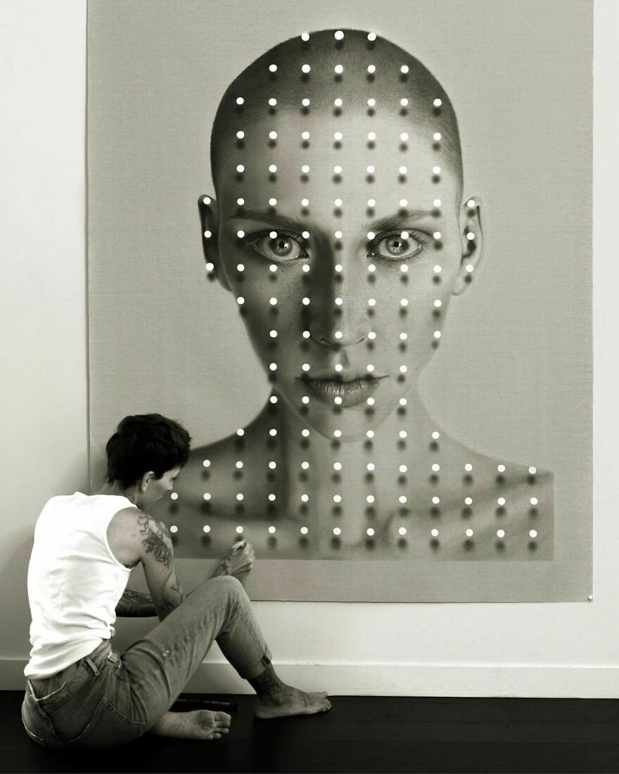 ⚪️ ⚪️ ⚪️ F L O A T I N G
oil And Acrylic On Clear Gessoed Linen.
catch This Painting At My Solo Show ‘The Donkeys Belly’ Opening Sept 28th At @galerie_benjamin_eck In Munich, Germany.
please Email The Gallery For Any Acquisition Deets. ✌️