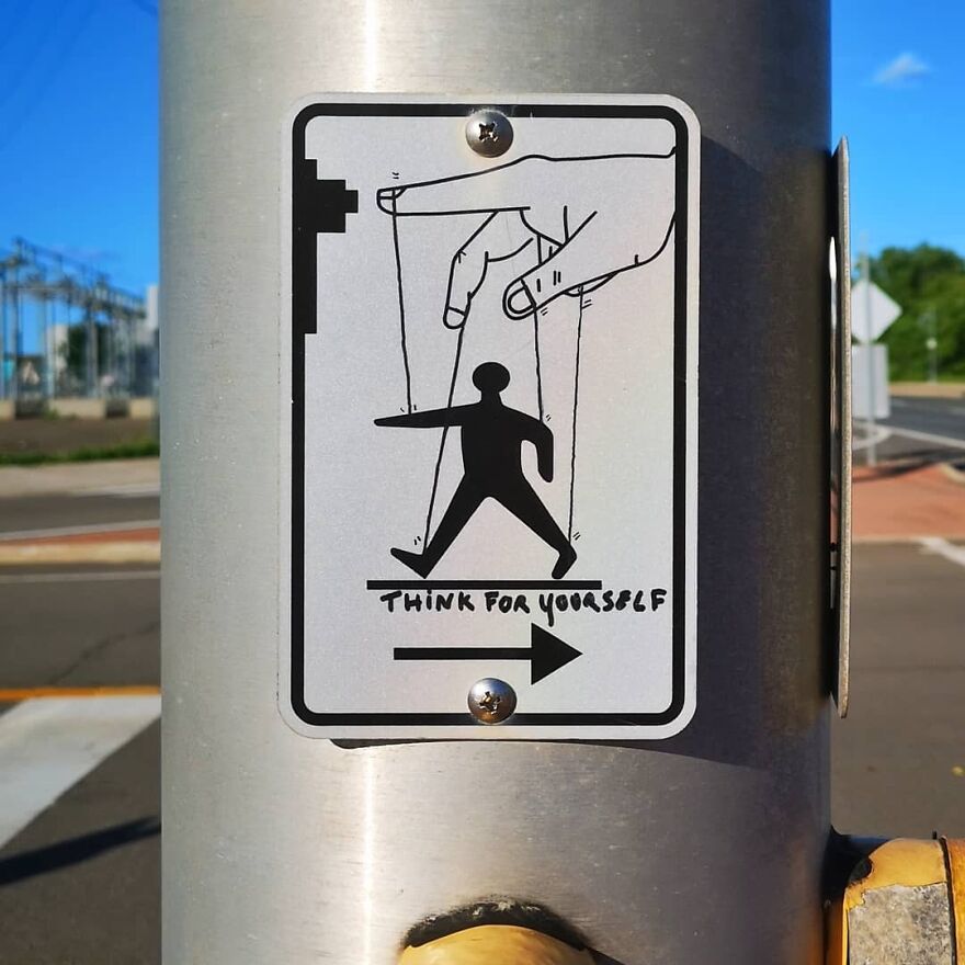 "Think For Yourself"
#moncton #canada #inspire #oakoak #streetart #urbanart #oaky #oakycan #trafficsign #muppet #power #think #doigt #art #funny #mtn94 #montana94 #panneau #marionnette #pantin