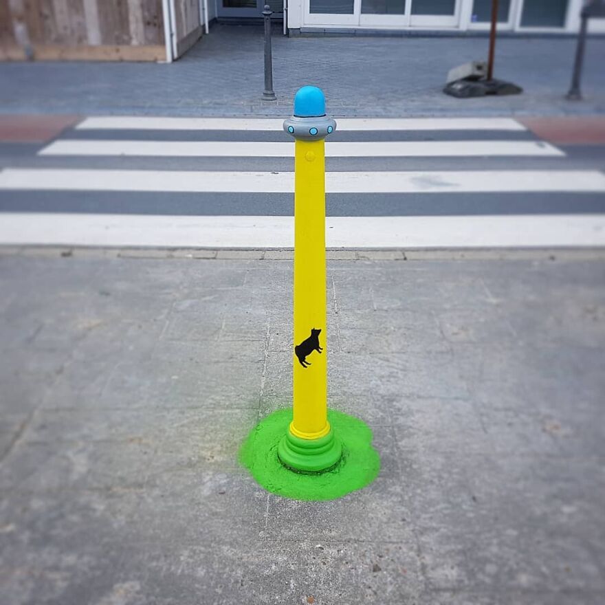 The UFO Attack In Ostende For @thcrstlshp
#oakoak #ufo #ovni #streetart #ostend #urban #intervention #cow #flyingsaucer #urbanintervention #urbanart #mtn #mtn94