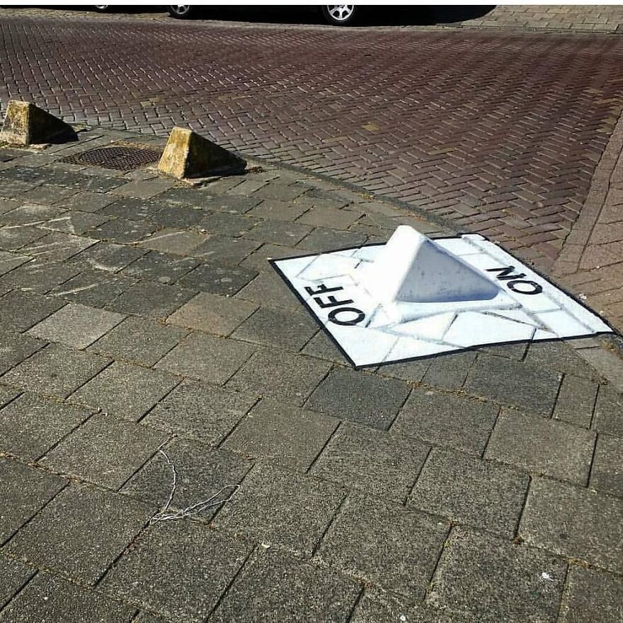 It S Too Dark Today Outside... (In Amsterdam 2016)
qui A Éteint Dehors ?? Il Fait Trop Sombre
#mtn94 #streetart #oakoak #light #dark #lumiere #sombre #ground #onoff #road #urbanintervention
#fun #funny #cold #stencil #stencilart #oak #graff