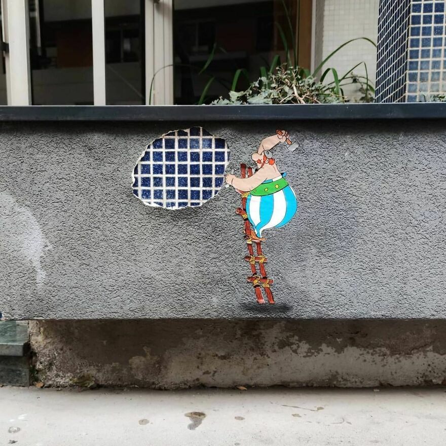 A La Recherche De Mosaïques Romaines.
#oakoak #streetart #urbanintervention #art #obelix #asterix #urban #wallart #art #smallart #funny #mozaic #mosaïque
#souslebetonlart