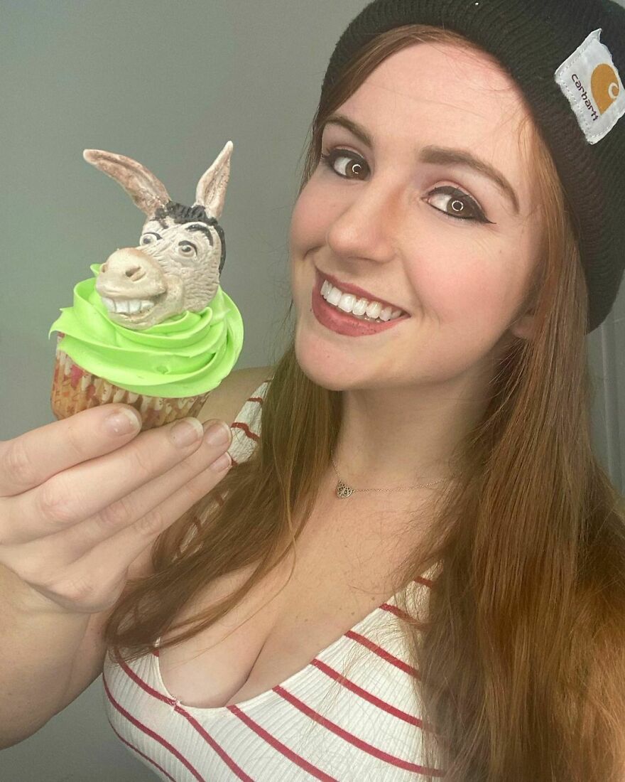Donkay! 💚
i’m Certainly Enjoying These Cupcake Videos. Hope You Are Too 🥰
#cupcake #donkey #shrek #cake #ginger #bakingthursdays