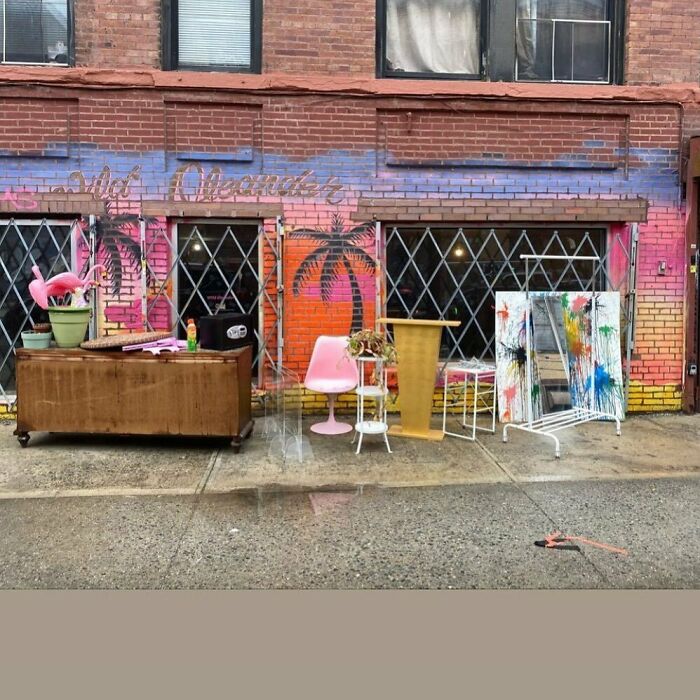 This Is Not A Miami Stoop! 222 Varet St.