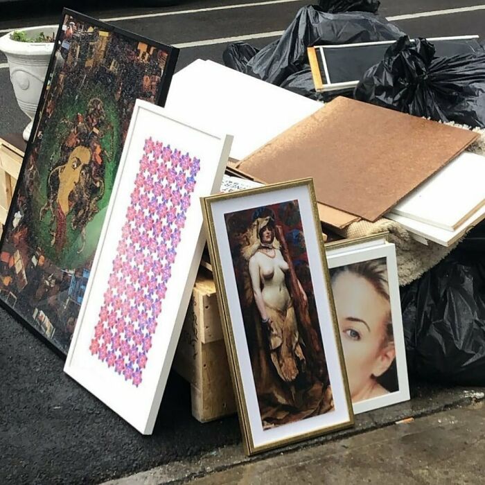 A Ton Of Art Options At In Front Of The 60 Broadway Building Which Is Actually On White Street! 