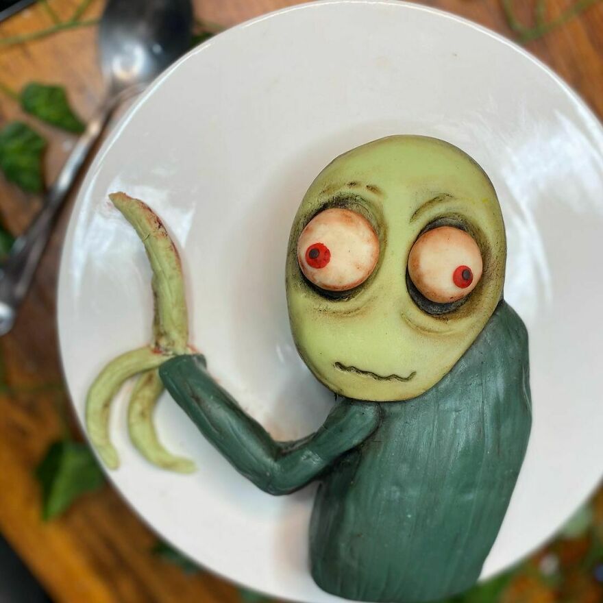 I Like To Touch Rusty Spoons 🥴
#saladfingers #rustyspoons #cakedecorating #cakeart #creepyart #bakingthursdays