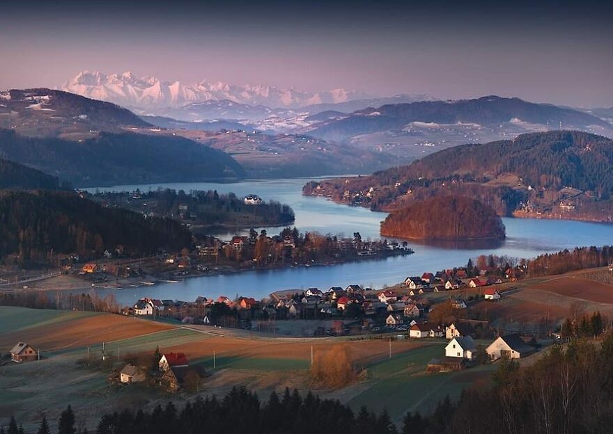 Lake Rożnowskie And Tatra Mountains
