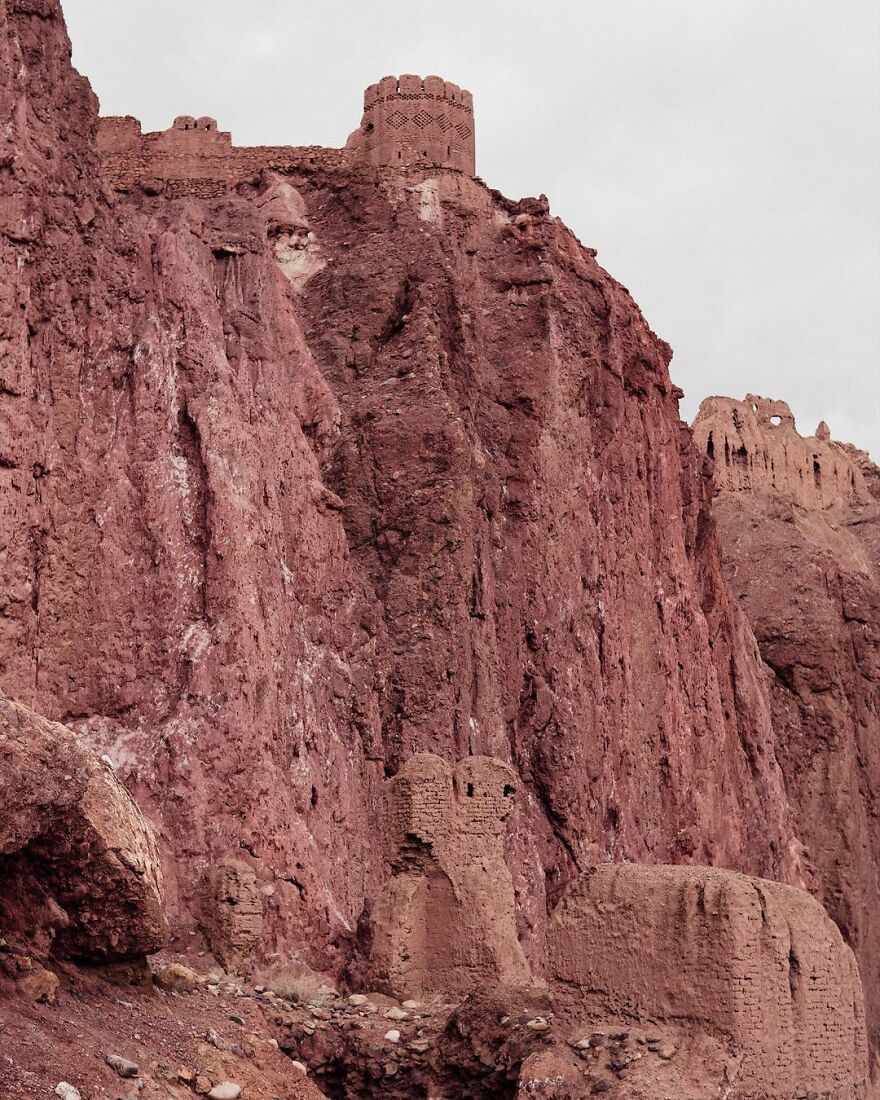 I Spend 15 Days In The Most Dangerous Country In The World, Spoiler Alert Is Not.