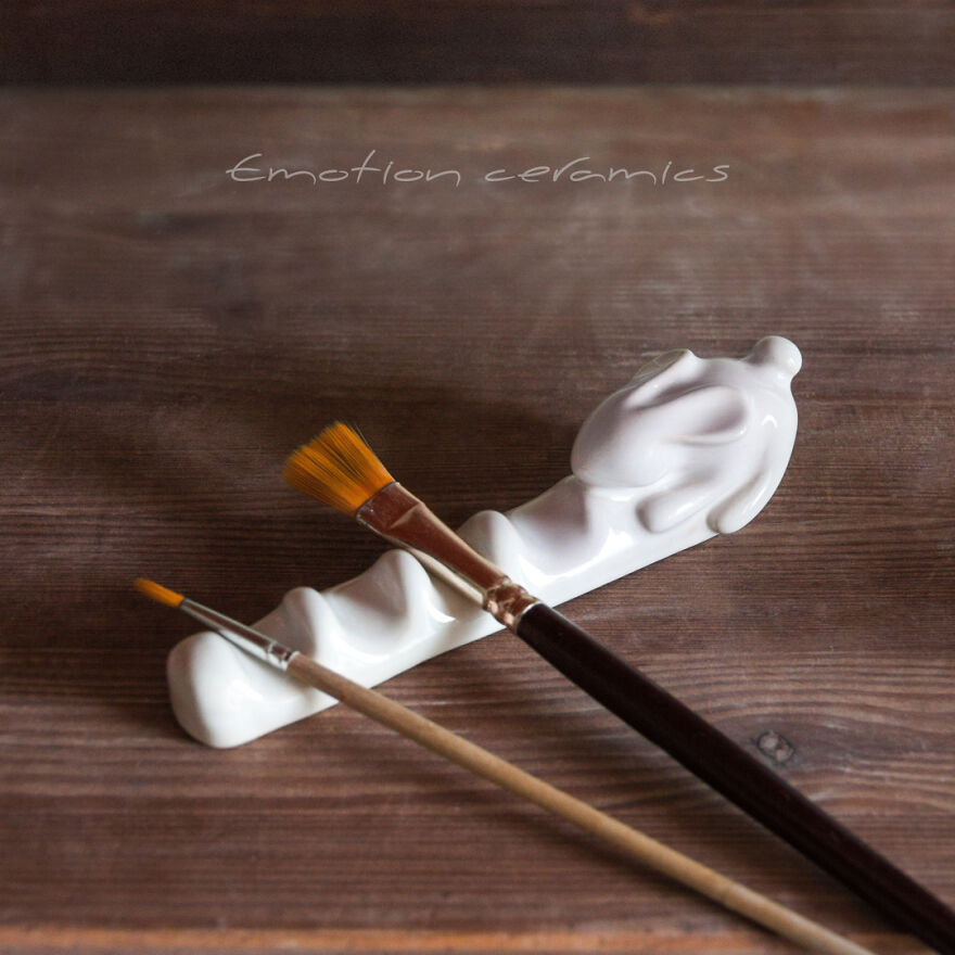 Brush Holder With White Bunny