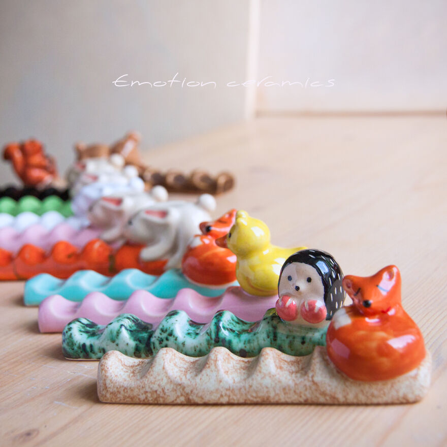 Brush Holder With Animals