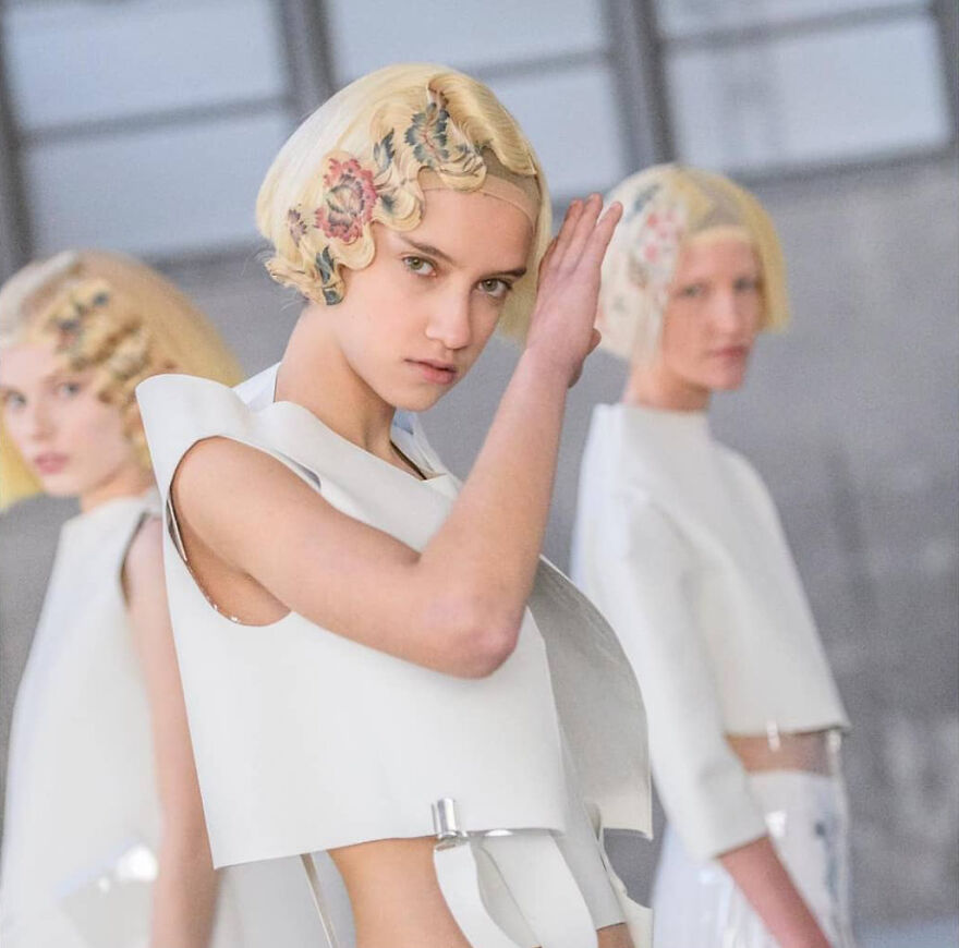 Instead Of Dyeing Hair, This Hairdresser Prints On It; Here Is His Beautiful "La Favorite" Collection Instead Of Dyeing Hair, This Hairdresser Prints On It; Here Is His Beautiful "La Favorite" Collection