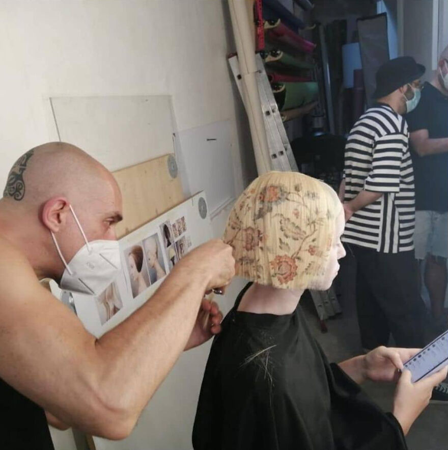Instead Of Dyeing Hair, This Hairdresser Prints On It; Here Is His Beautiful "La Favorite" Collection Instead Of Dyeing Hair, This Hairdresser Prints On It; Here Is His Beautiful "La Favorite" Collection