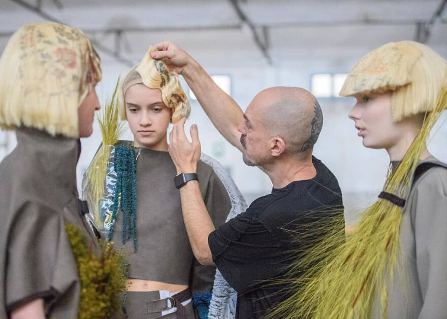 Instead Of Dyeing Hair, This Hairdresser Prints On It; Here Is His Beautiful "La Favorite" Collection Instead Of Dyeing Hair, This Hairdresser Prints On It; Here Is His Beautiful "La Favorite" Collection