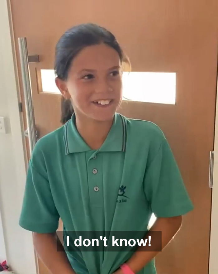 Girl's Idol Visits Her Instead Of Answering Her Heartwarming Letter