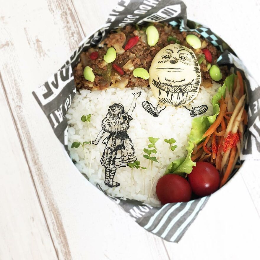 Wife Tirelessly Makes Art Every Day In Her Husband's Lunchboxes