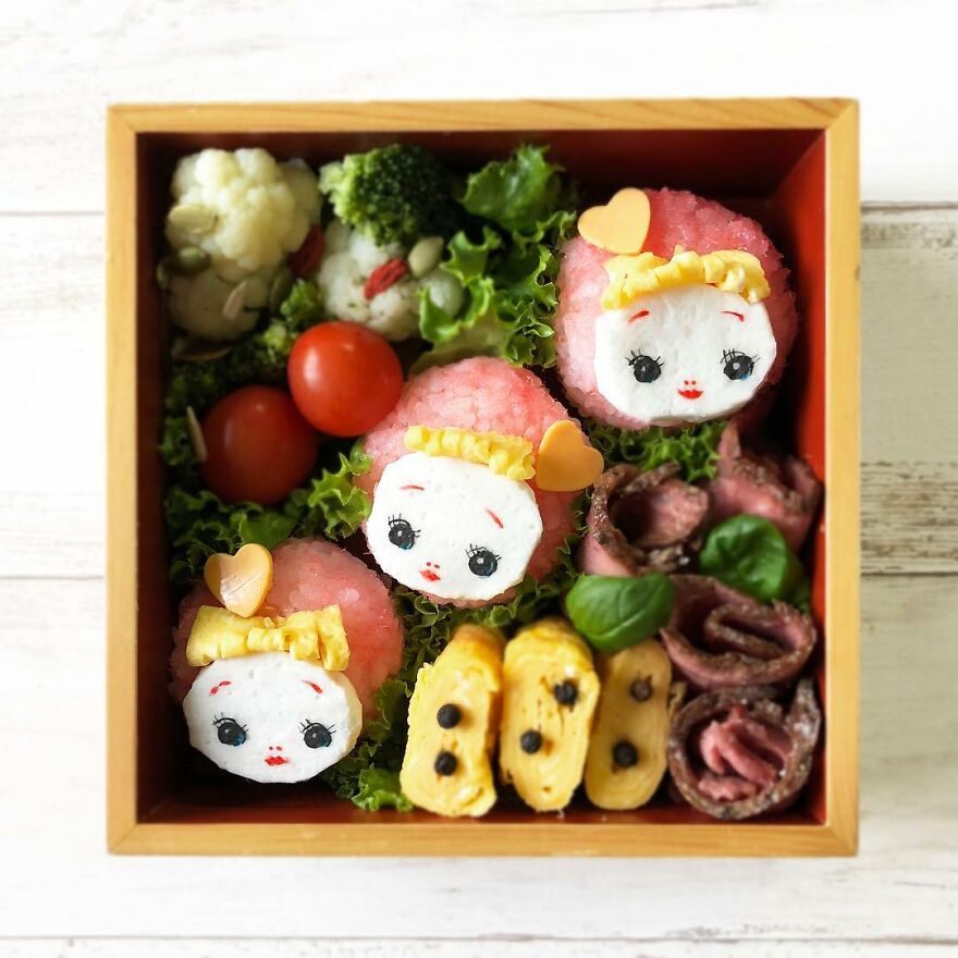 Wife Tirelessly Makes Art Every Day In Her Husband's Lunchboxes
