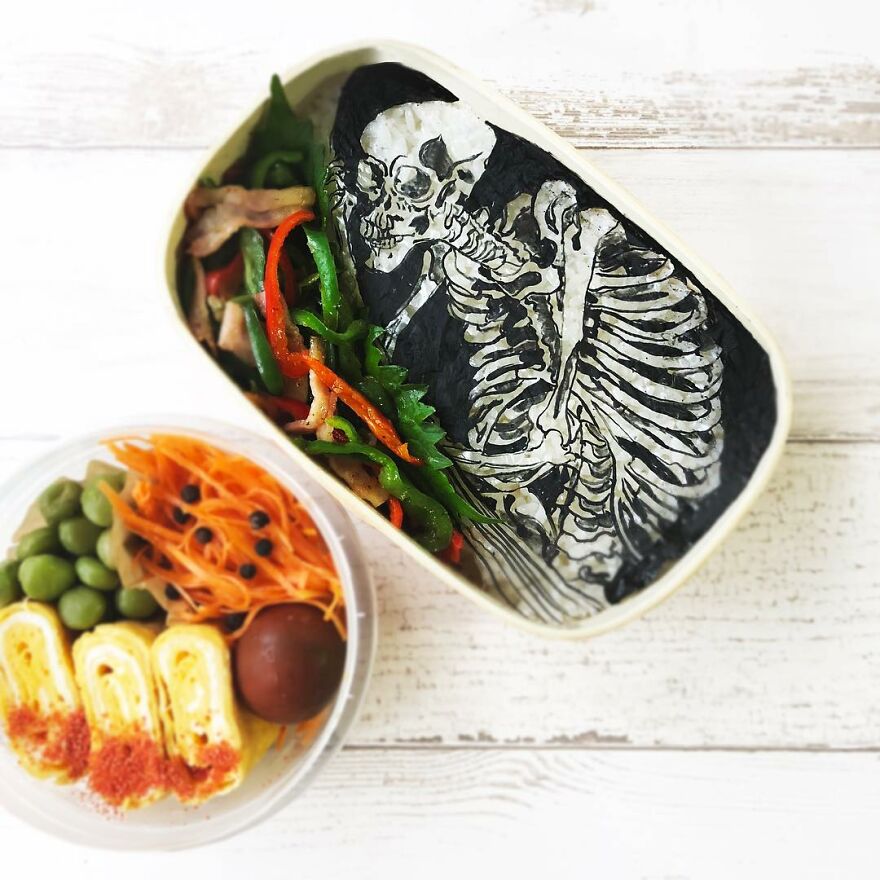 Wife Tirelessly Makes Art Every Day In Her Husband's Lunchboxes