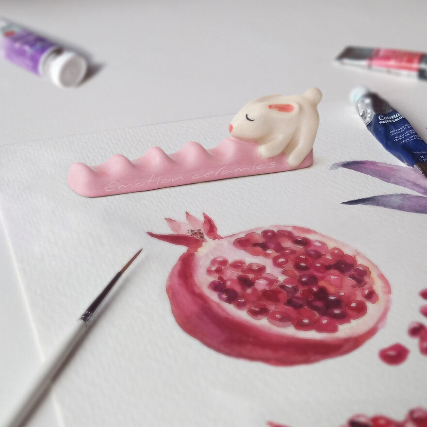 Brush Holder With Sleepy Bunny