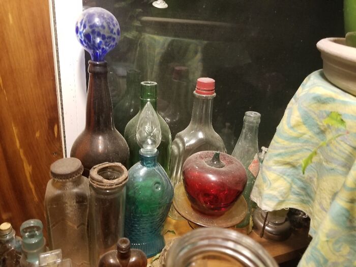 So Much Glass. So, So Much Glass. This Doesn't Even Show All Of That Window Sill. And That's 1