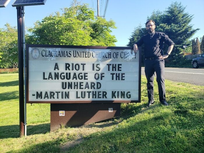 Clackamas-United-Church-Of-Christ-Funny-Signs