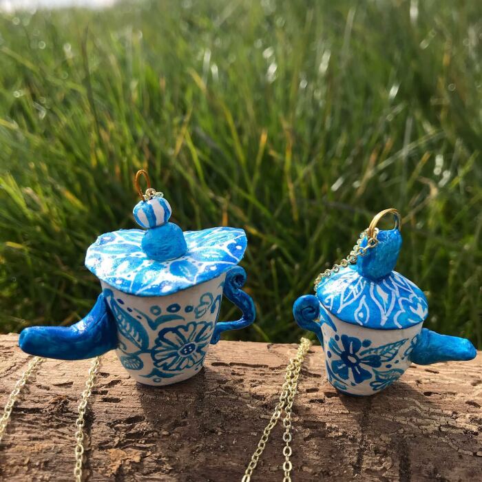 I Made Tiny Wonky Teapot Jewellery To Raise Money For My Cat And Her Stray Friends On The Gili Islands (40 Pics)