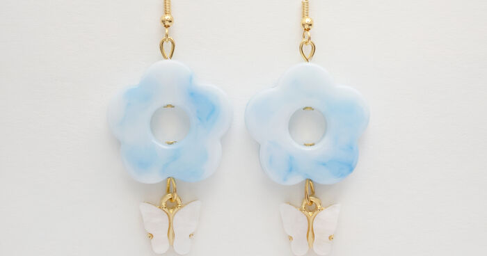 I Make Flower Earrings