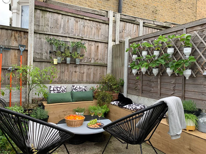 I Built 2 Vertical Gardens Recycling Plastic Bottles In My Urban Garden In London