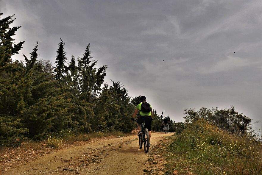 I Explored Poikilo Mountain In Attica Greece (17 Pics)