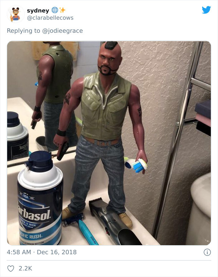 Weirdest-Thing-Boyfriend-Bathroom-Toilet-Twitter