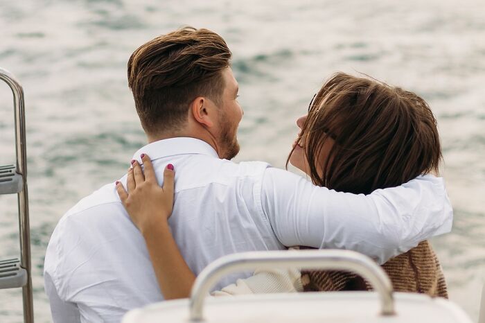 30 Women Who Married A Person That Wasn't "The One" Share How Their Life Turned Out