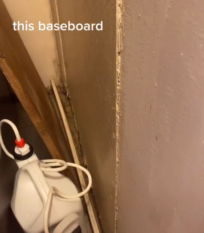 Landlord Wants To Increase The Rent, Tenant 'Sabotages' Apartment Showings By Putting Every Problem In Her Apartment On Display
